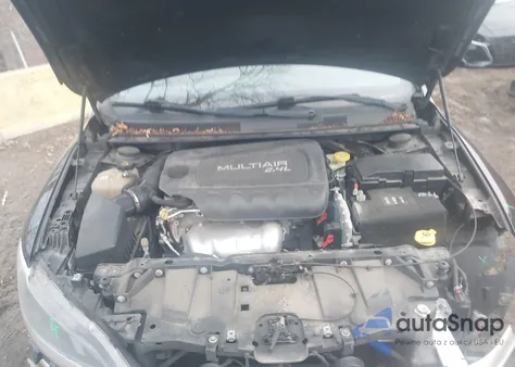 2015 Chrysler 200 Limited z USA, uszkodzony, nr VIN 1C3CCCAB3FN642458